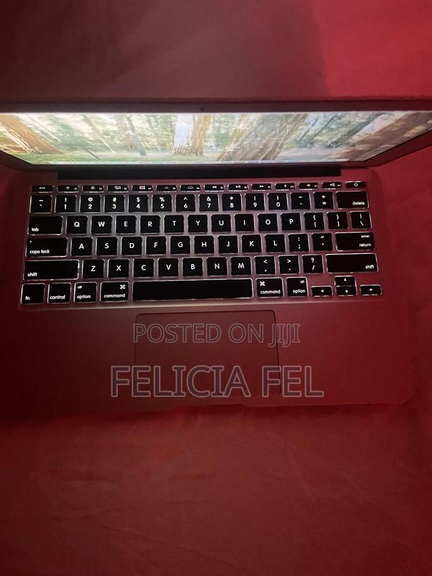 Laptop Apple MacBook Air 2015 8GB Intel Core i5 SSD 256GB · Photo 3