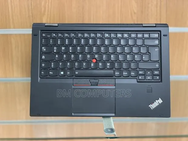 Laptop Lenovo ThinkPad X1 Yoga 8GB Intel Core i7 SSD 256GB · Photo 1