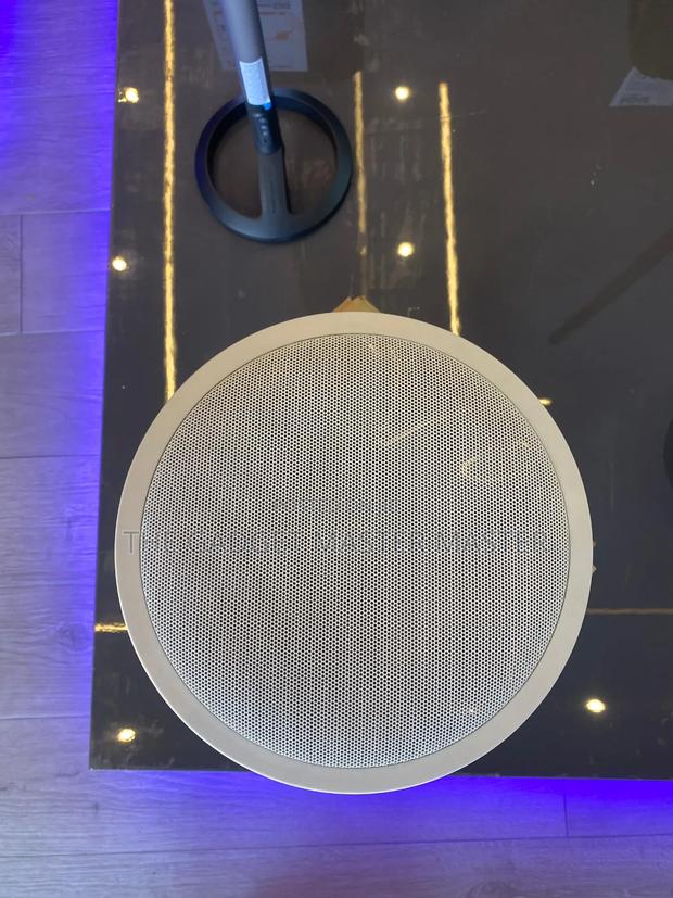 Yamah Ns- Iw560c 2 Way in-Ceiling Speaker · Photo 3