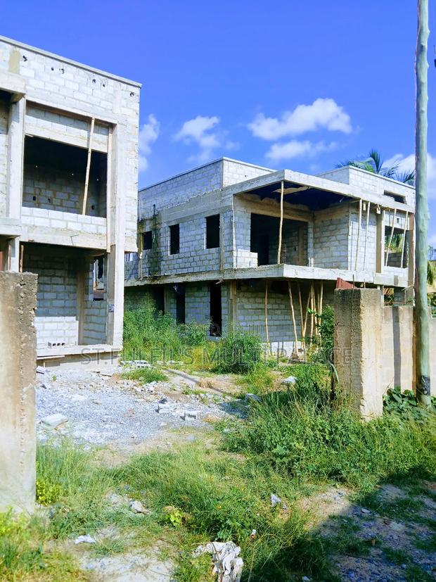 4bdrm House in Abokobi Close To The, Adenta for sale · Photo 1