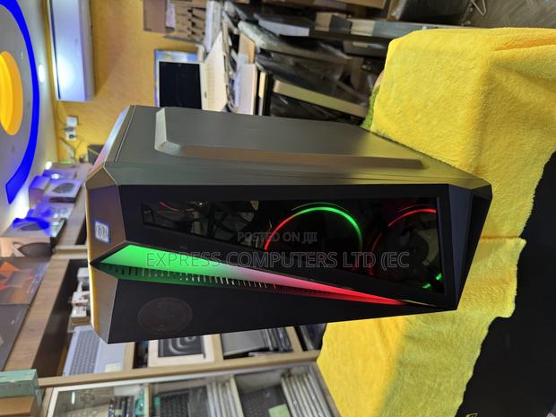 Desktop Computer Gigabyte GB-BKi3A-7100 24GB Intel Core I7 SSD 2T · Photo 1