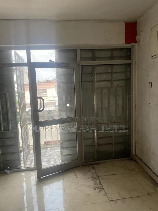 Shop for Rent at Dansoman · Photo 5