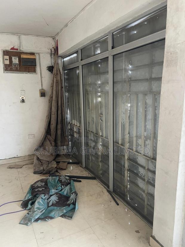 Shop for Rent at Dansoman · Photo 6