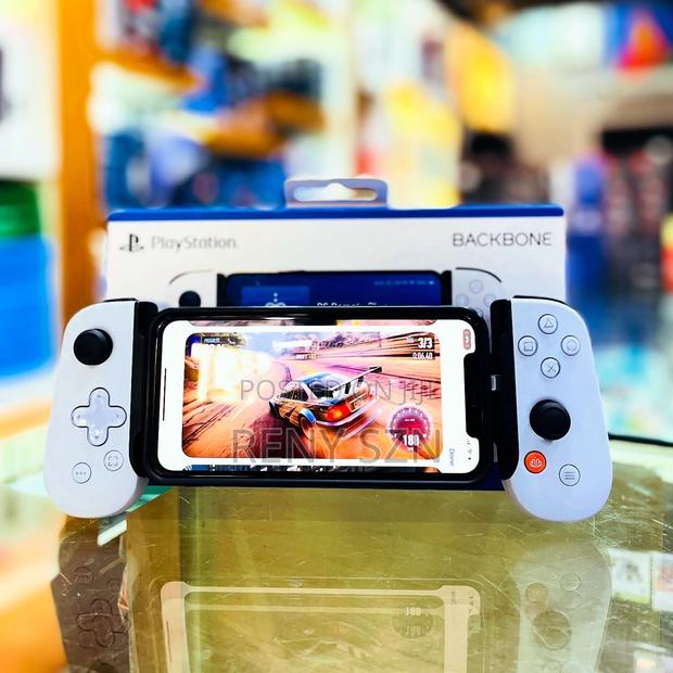 Backbone One - Playstation Edition Mobile Gaming Controller · Photo 4