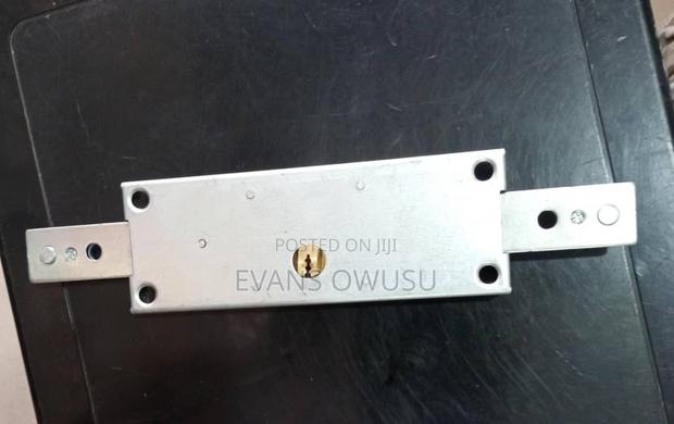 Roller Shutter Lock · Photo 2