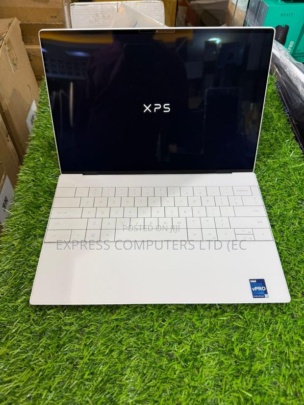 Laptop Dell XPS 13 9320 16GB Intel Core I7 SSD 1T · Photo 3