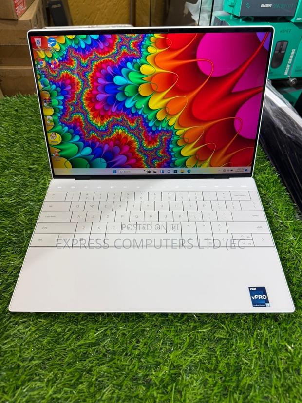 Laptop Dell XPS 13 9320 16GB Intel Core I7 SSD 1T · Photo 1