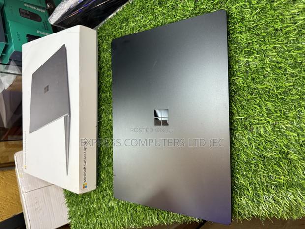 Laptop Microsoft Surface Laptop 5 16GB Intel Core I7 SSD 512GB · Photo 4