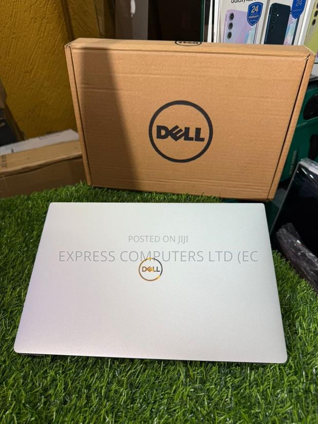 Laptop Dell XPS 13 9360 8GB Intel Core I7 SSD 256GB · Photo 2