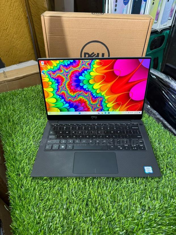 Laptop Dell XPS 13 9360 8GB Intel Core I7 SSD 256GB · Photo 3