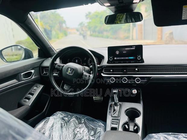 Honda Civic Sport CVT 2024 Black · Photo 7
