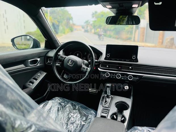 Honda Civic Sport CVT 2024 Black · Photo 8