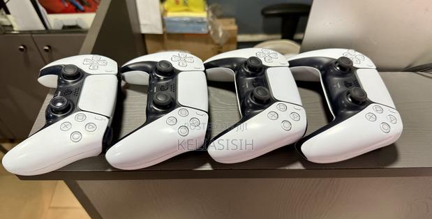 Original Ps5 Controllers · Photo 2
