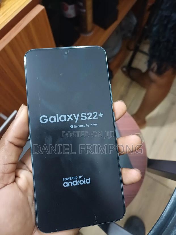 New Samsung Galaxy S22+ 5G 256 GB Blue · Photo 3