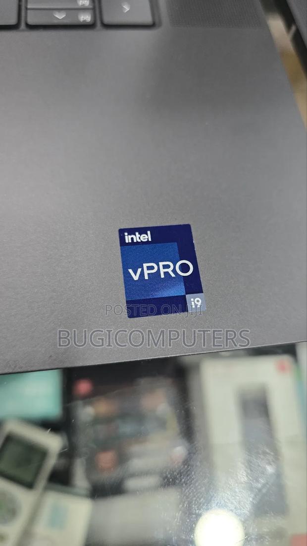 Laptop Dell Precision 5680 64GB Intel Core I9 SSD 2T · Photo 6