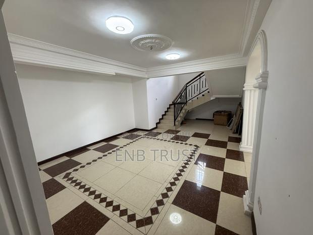 7bdrm Duplex in Tema Community 12 for rent · Photo 2