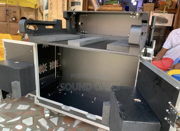 Flight Case for a Midas M32 · Photo 2