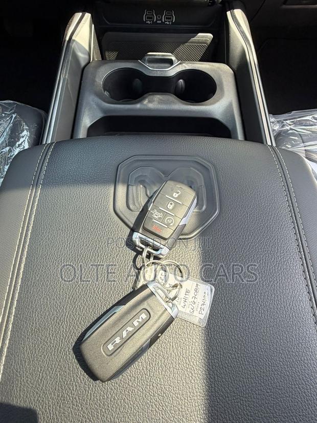 New RAM Promaster 2500 2025 White · Photo 8