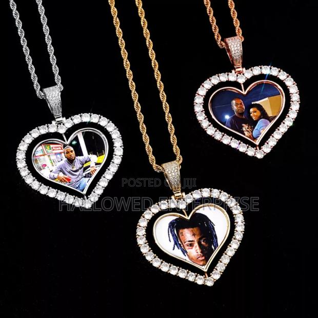 Heart Bling Double Side Rotating Necklace · Photo 2