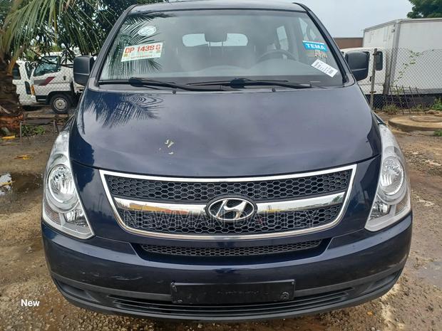 Hyundai H1 2009 Blue · Photo 3