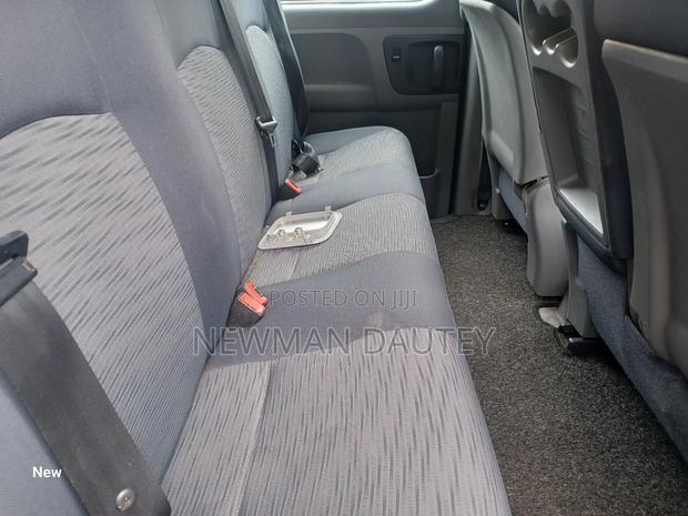 Hyundai H1 2009 Blue · Photo 7