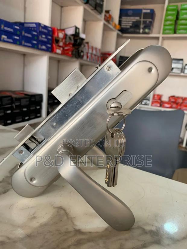 High Quality Wooden Door Lock. · Photo 1