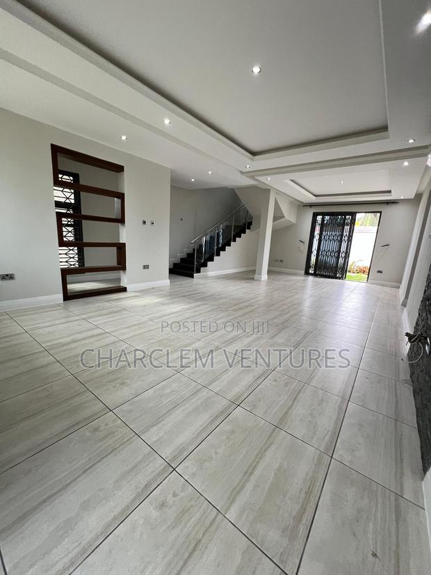 3bdrm Townhouse/Terrace in Charclem Ventures, East Legon for sale · Photo 4
