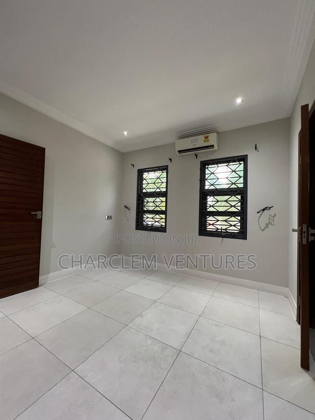 3bdrm Townhouse/Terrace in Charclem Ventures, East Legon for sale · Photo 7