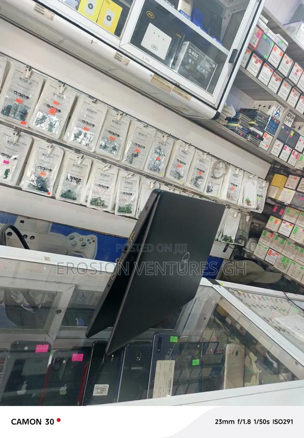 Laptop Dell 8GB Intel Core I3 SSD 512GB · Photo 1
