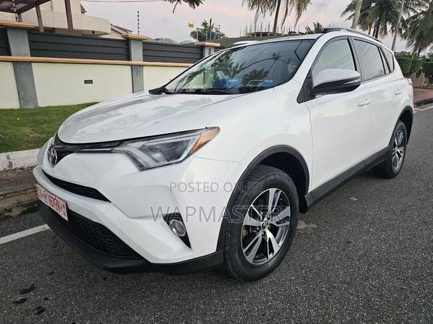 Toyota RAV4 2016 White · Photo 6