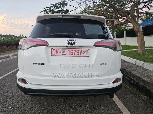Toyota RAV4 2016 White