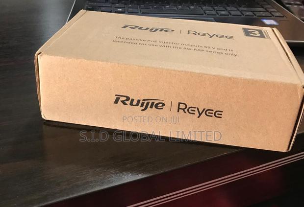Seamless Power Delivery: Rg-poe-at30 1-port Gigabit Poe Injector · Photo 1