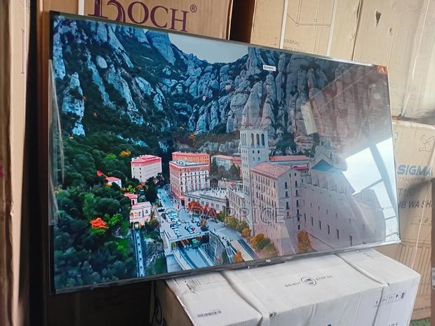 Close Dull World With Tcl55 · Photo 2