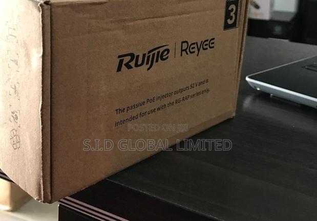 Plug-and-play Power With Rg-poe-at30 Poe Injector · Photo 1