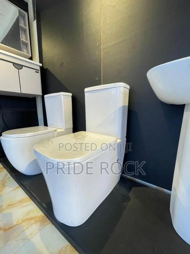 Quality Press Top, Small Tank Wc · Photo 1