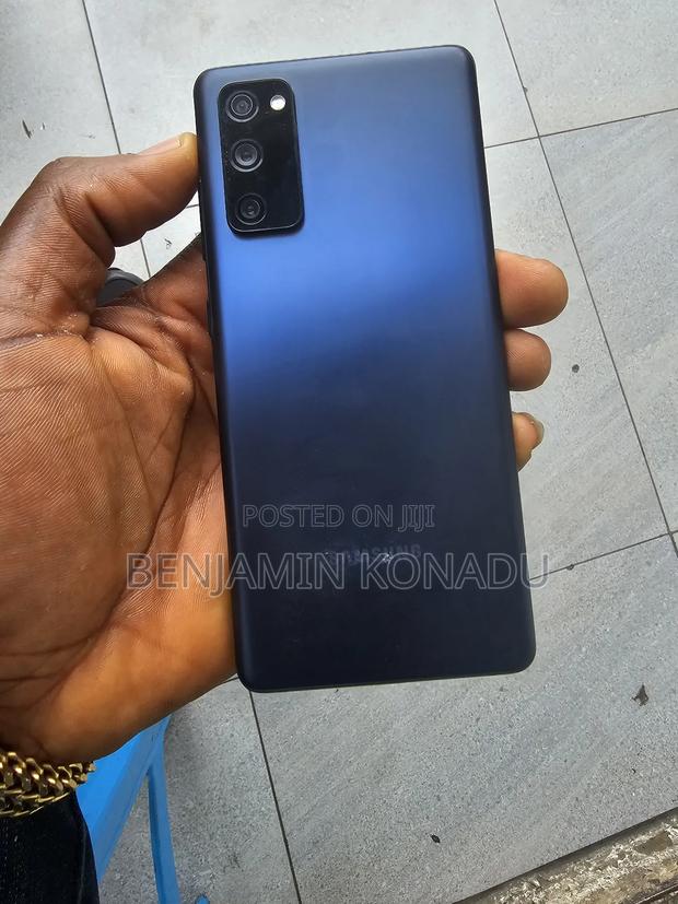 Samsung Galaxy S20 FE 128 GB Blue · Photo 2