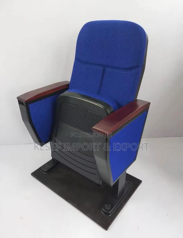Theatre Chair Auditorium Seats Church · Photo 3