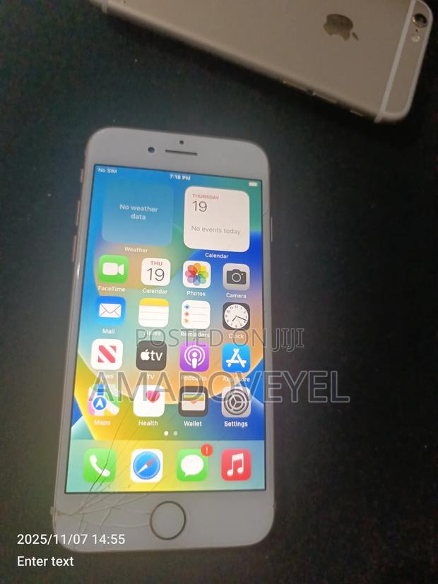 Apple iPhone 8 64 GB Rose Gold · Photo 2