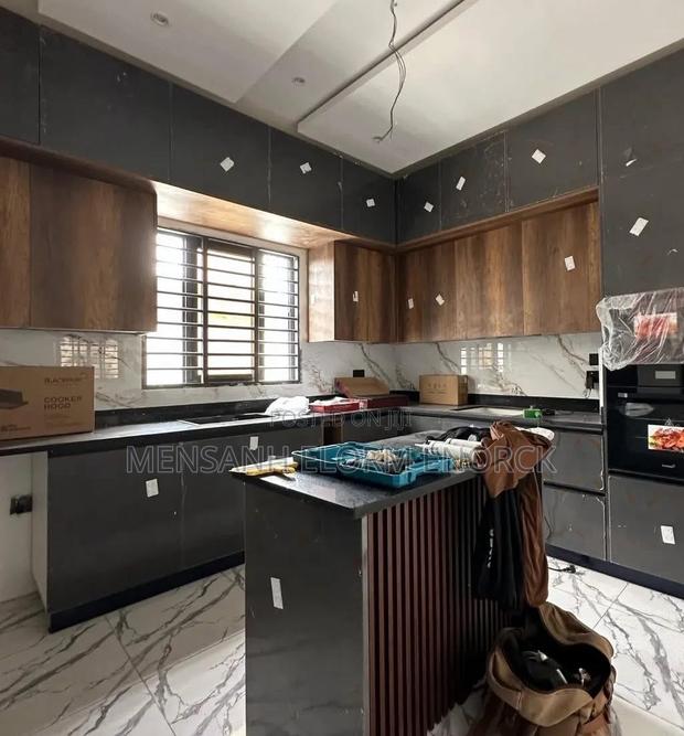 Kitchen Cabinets · Photo 1