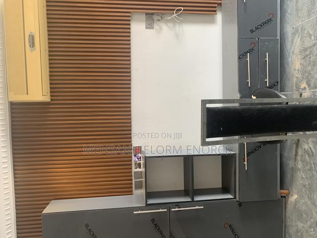 Kitchen Cabinets · Photo 3