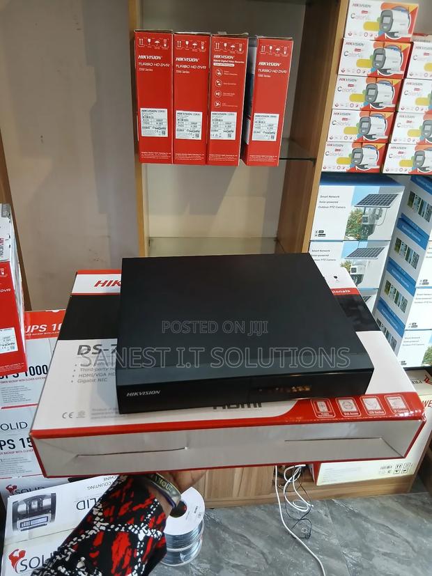 8 Channel Hikvission NVR With Poe · Photo 3