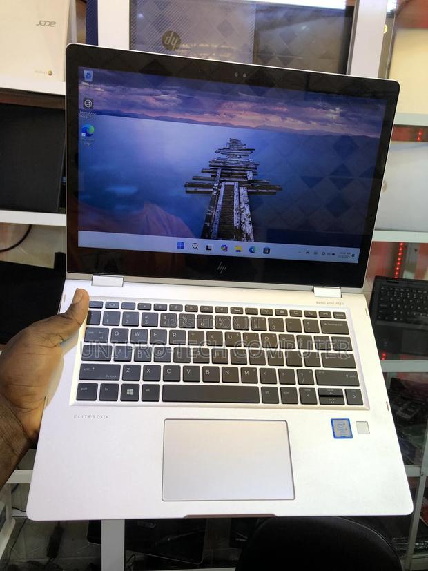 Laptop HP EliteBook 1030 8GB Intel Core I5 SSD 256GB · Photo 1