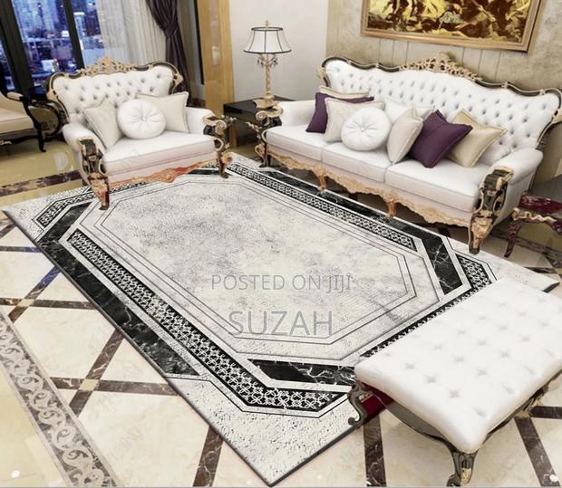 Hall's Center Carpet · Photo 1