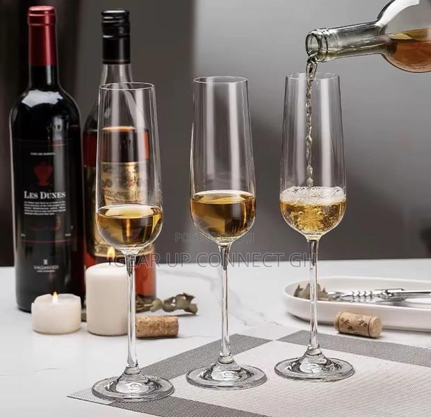 6piece Crystal Champagne Glass · Photo 1