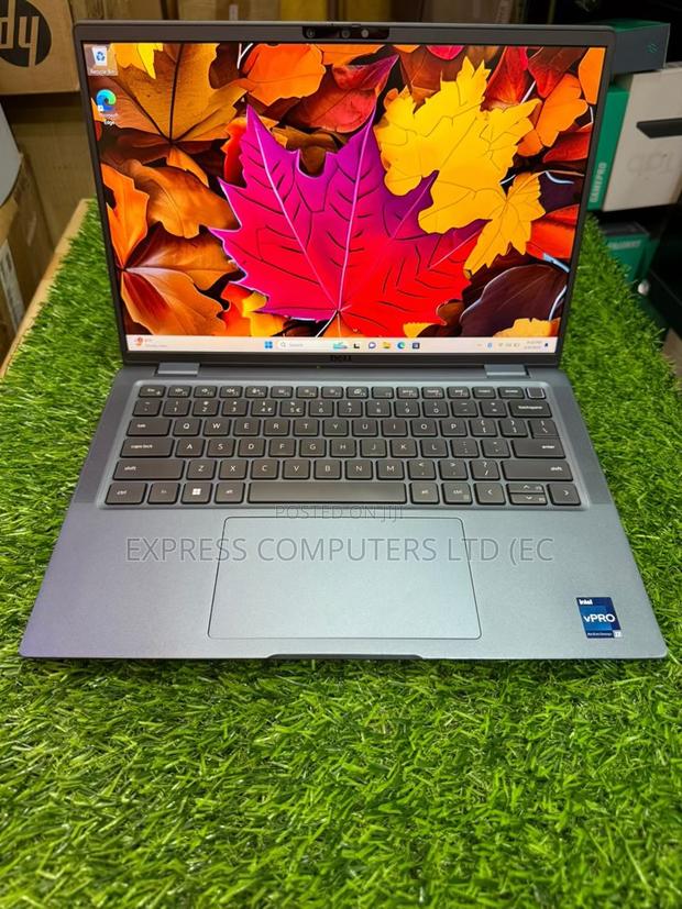 Laptop Dell Latitude 7440 32GB Intel Core I7 SSD 512GB · Photo 5