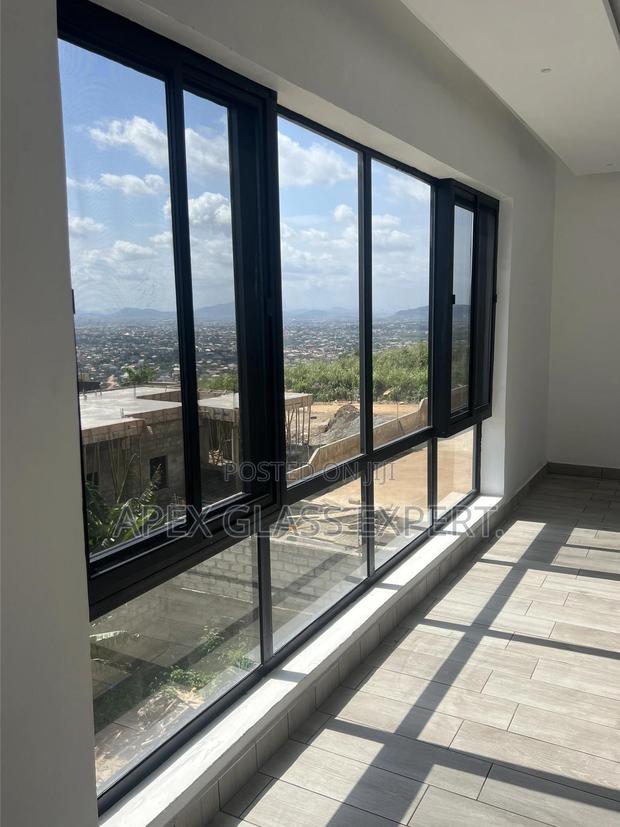 Awning Windows With Middle Fixed · Photo 3