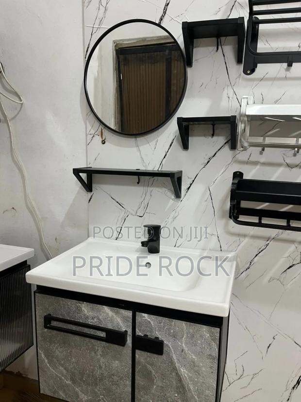 Small Cabinet Basin, Vanity Basin 60cm · Photo 1