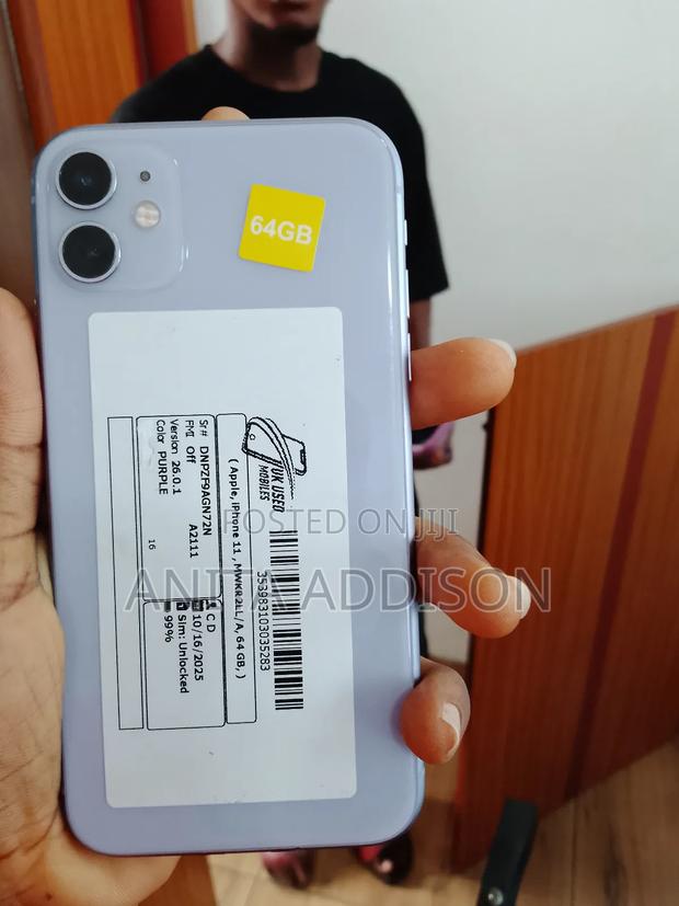 Apple iPhone 11 64 GB Purple · Photo 2