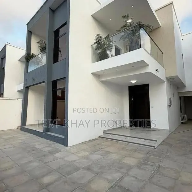4bdrm House in East Airport, Papaye for sale · Photo 1