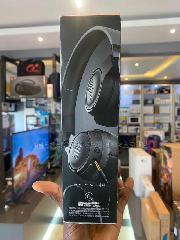JBL Tune 710bt · Photo 3